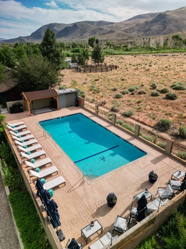 Andruss Motel pool and 2.2-acre grounds, aerial view